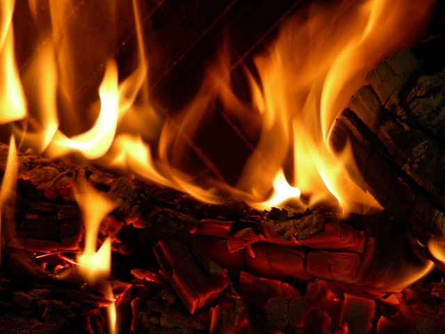 Ogień, Boże Narodzenie w Grecji