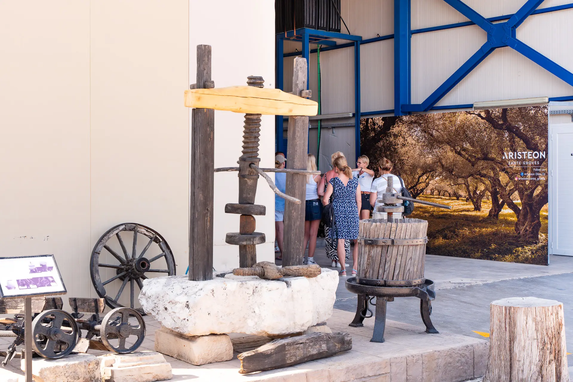 Aristeon, tłoczna oliwy, oliwa z oliwek, płynne złoto Zakynthos, Grecja wycieczki po polsku