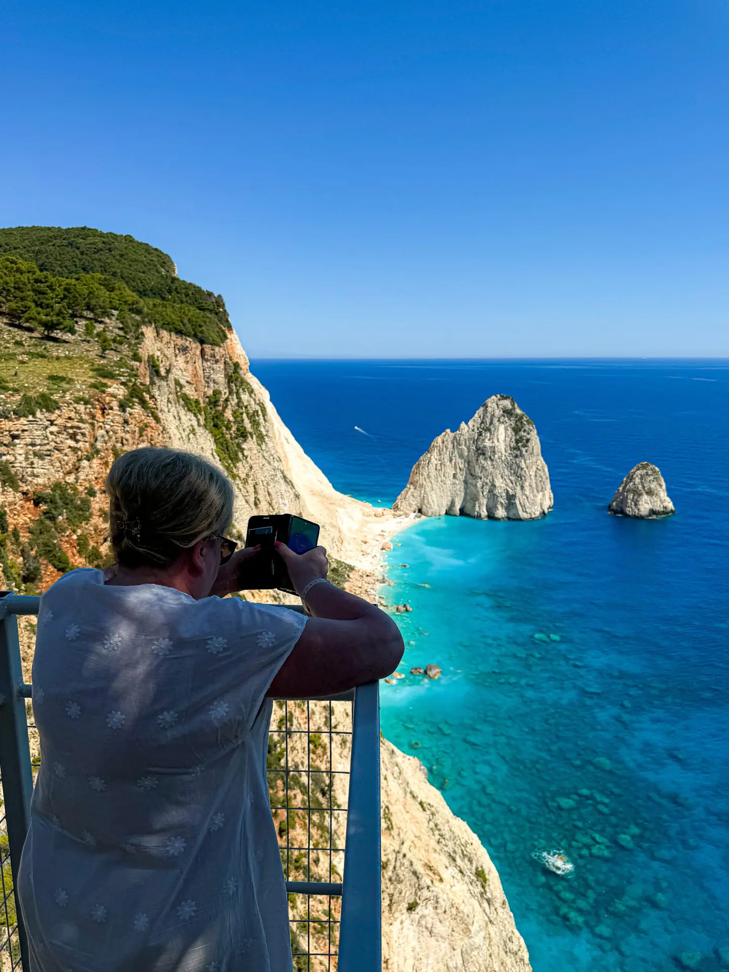 Restauracja Tawerna Keri Lighthouse Zakynthos skały Mizithres